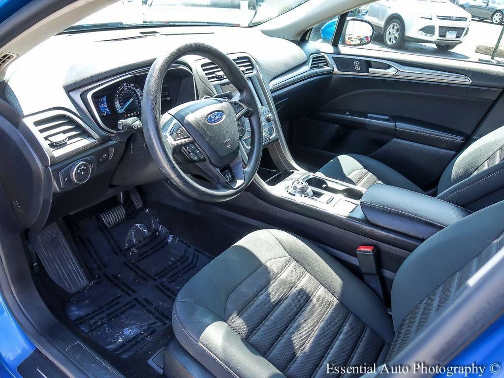 Used 2019 Ford Fusion SE image 10