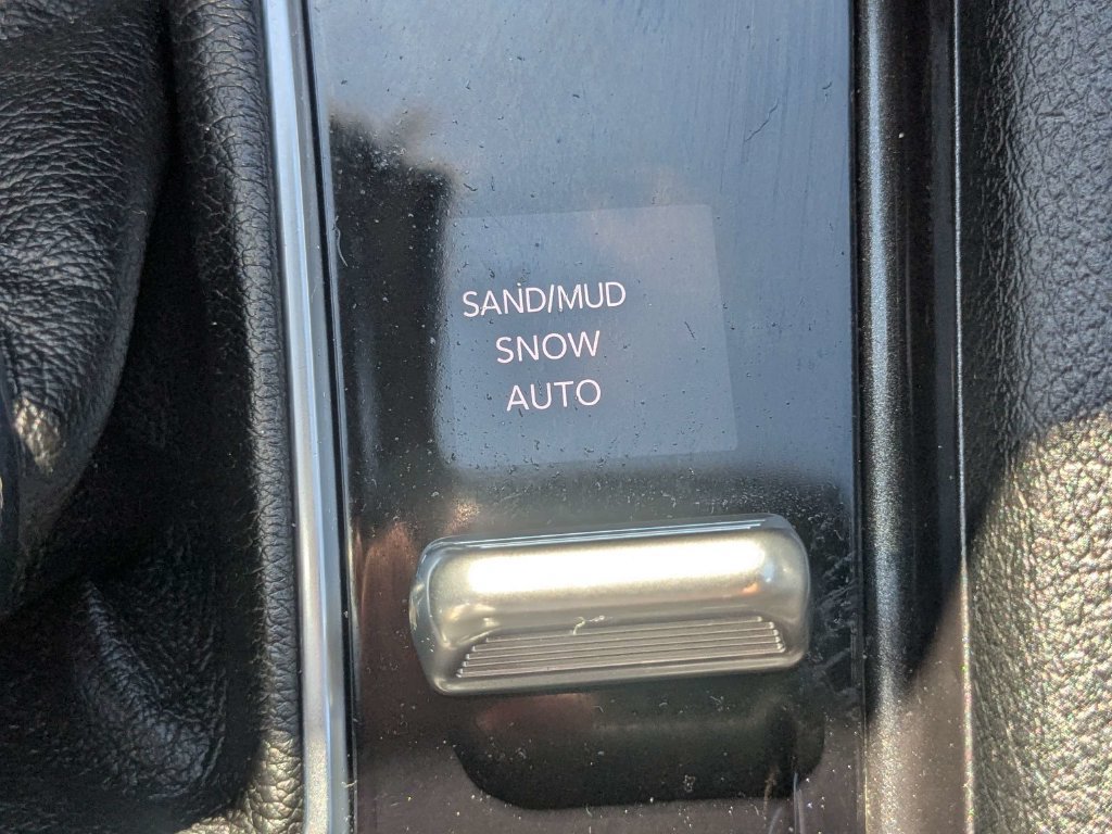 Used 2024 Jeep Compass Latitude AWD/4WD image 29