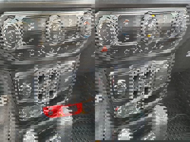 Used 2022 Jeep Gladiator Rubicon image 25