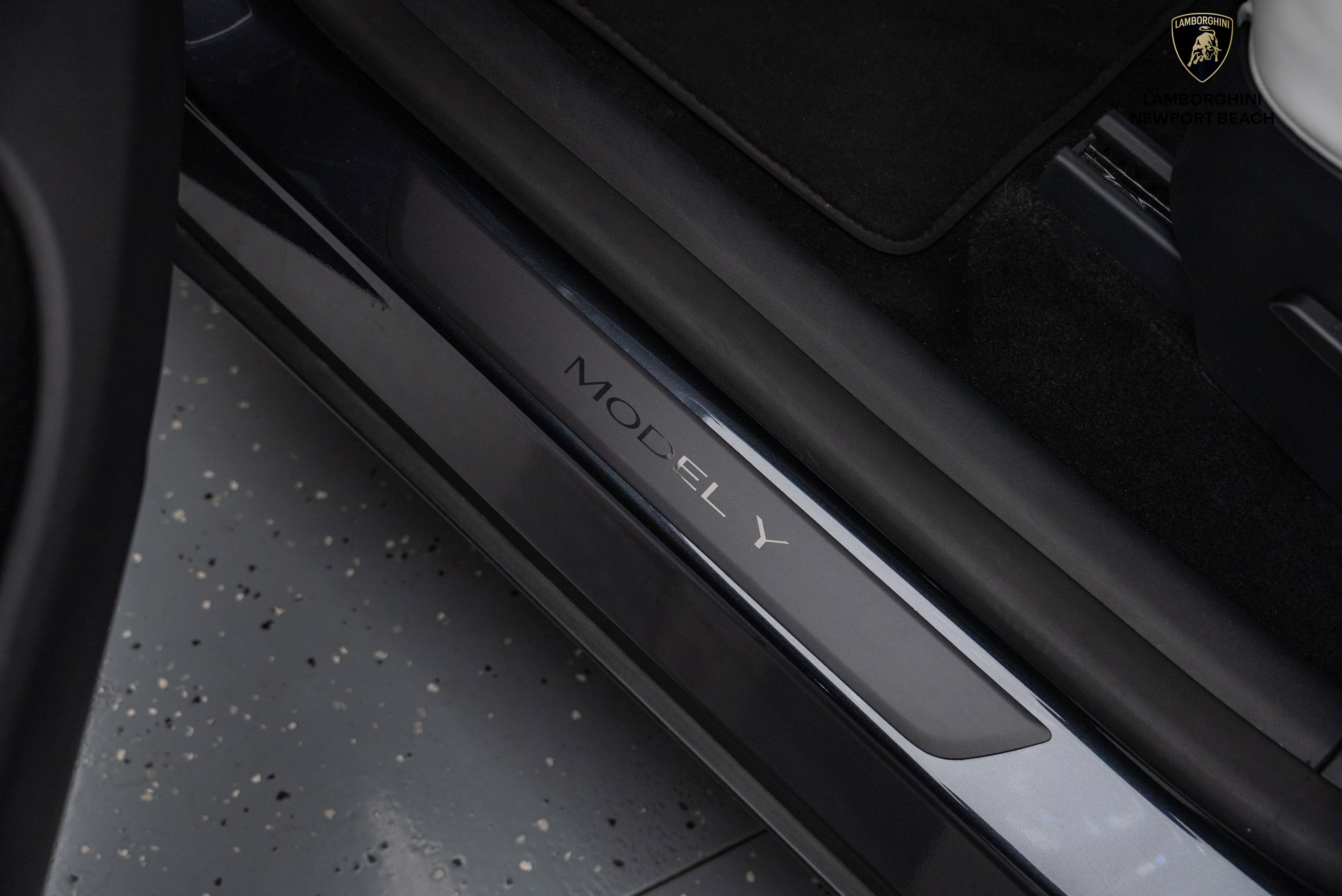 Used 2024 Tesla Model Y Performance image 21