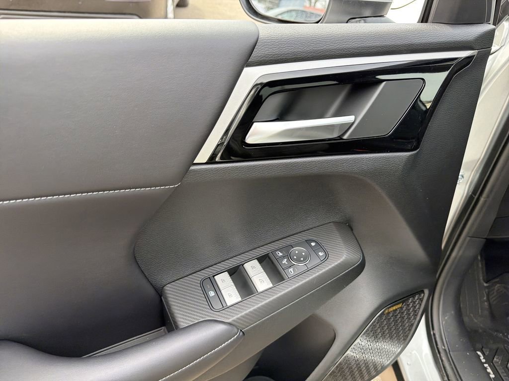 New 2026 Mitsubishi Outlander SE AWD/4WD image 16