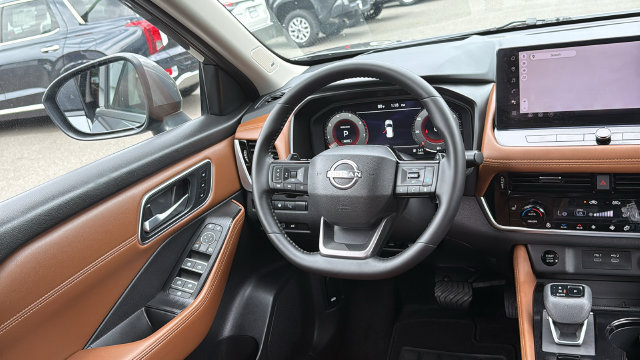 Used 2026 Nissan Rogue Platinum w/ Platinum Premium Package AWD/4WD image 22