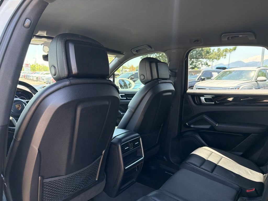 Used 2020 Porsche Cayenne AWD/4WD image 19