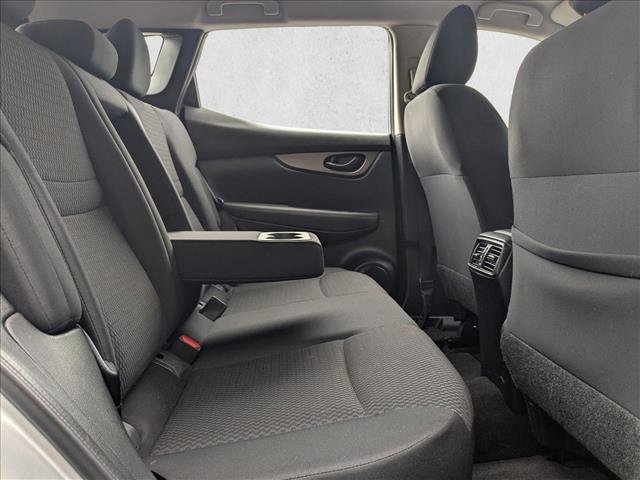 Used 2020 Nissan Rogue Sport S image 24