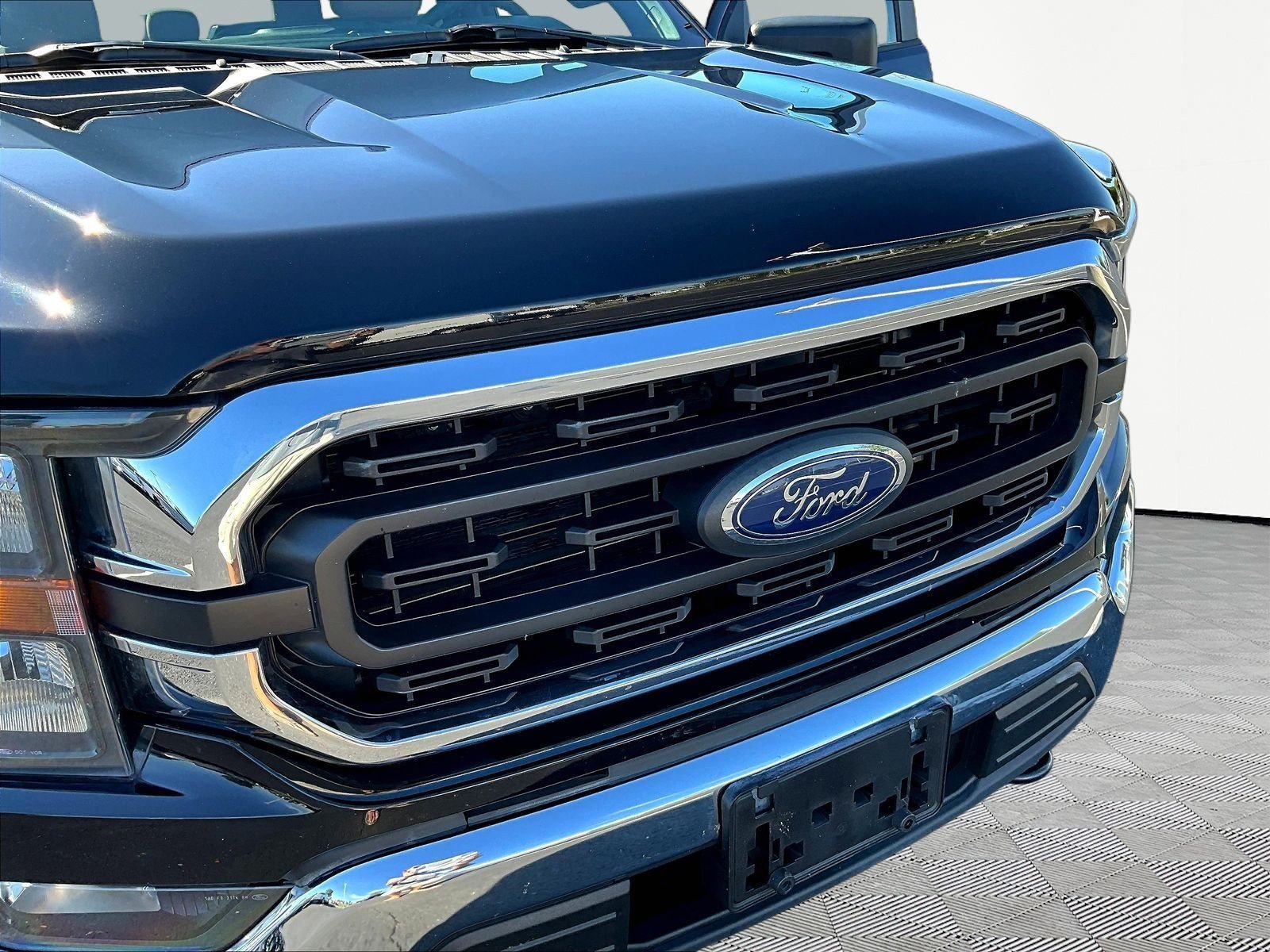 Used 2023 Ford F150 XLT AWD/4WD image 34