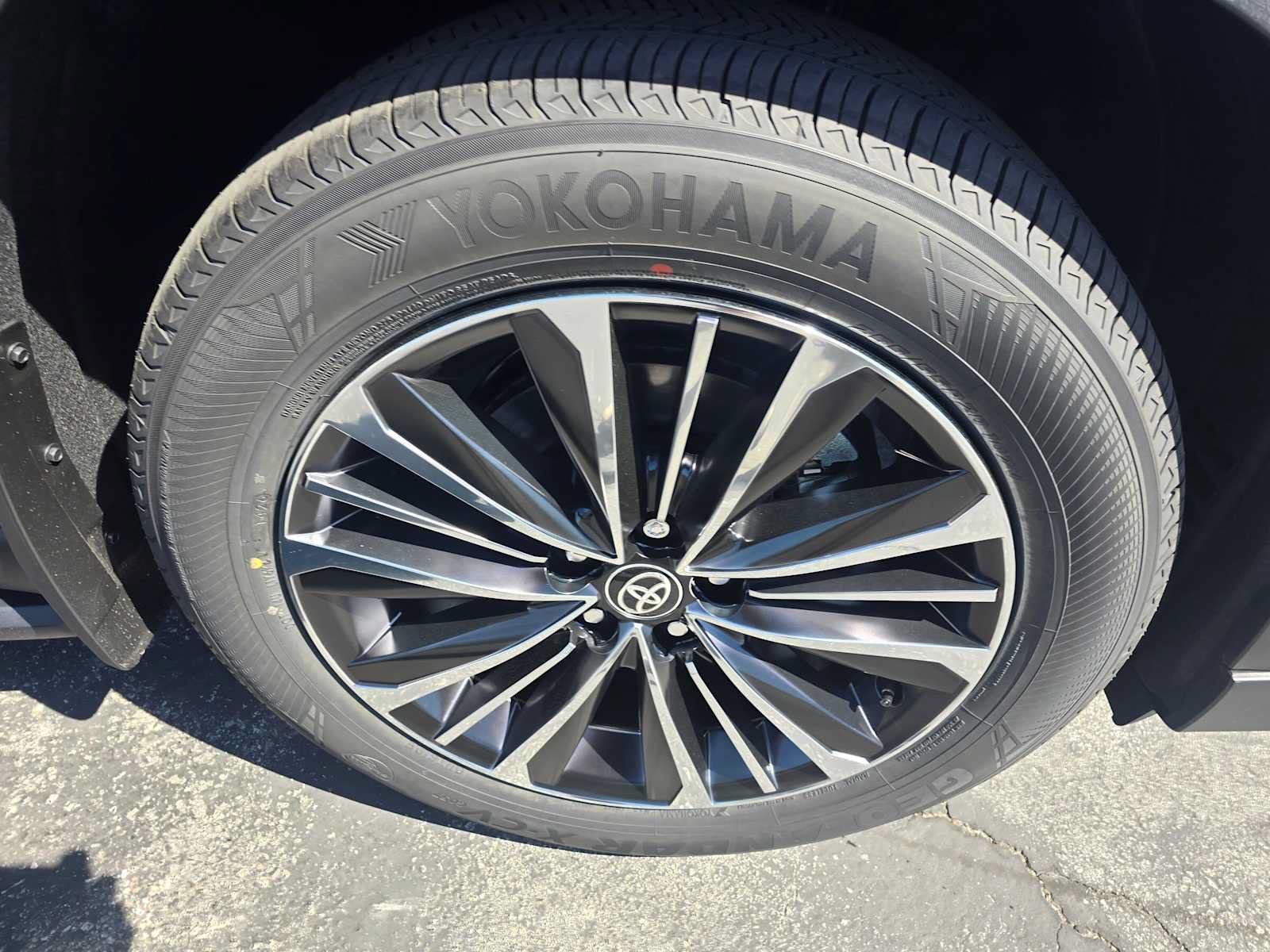New 2026 Toyota Grand Highlander AWD Hybrid image 9