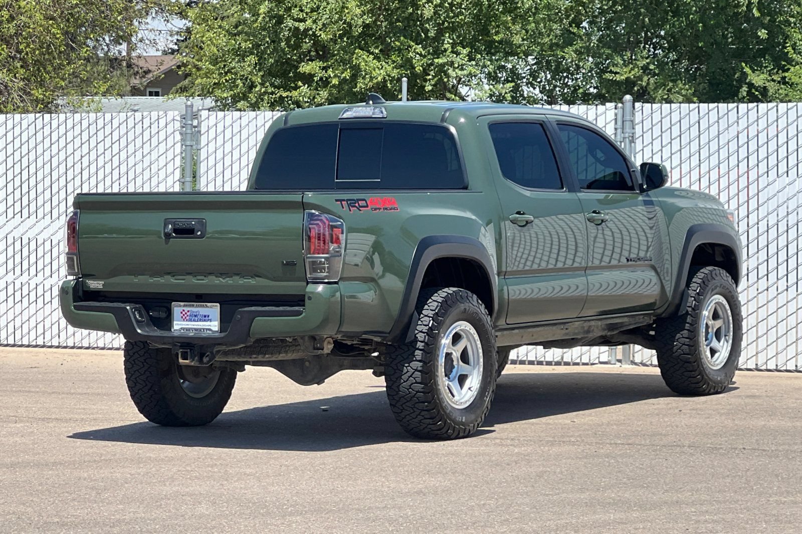 Used 2022 Toyota Tacoma TRD Off-Road w/ Technology Package AWD/4WD image 4