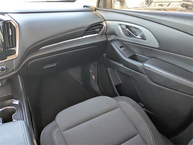 Used 2021 Chevrolet Traverse LT image 17