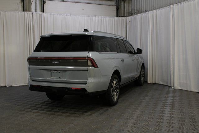New 2026 Lincoln Navigator L Reserve image 56