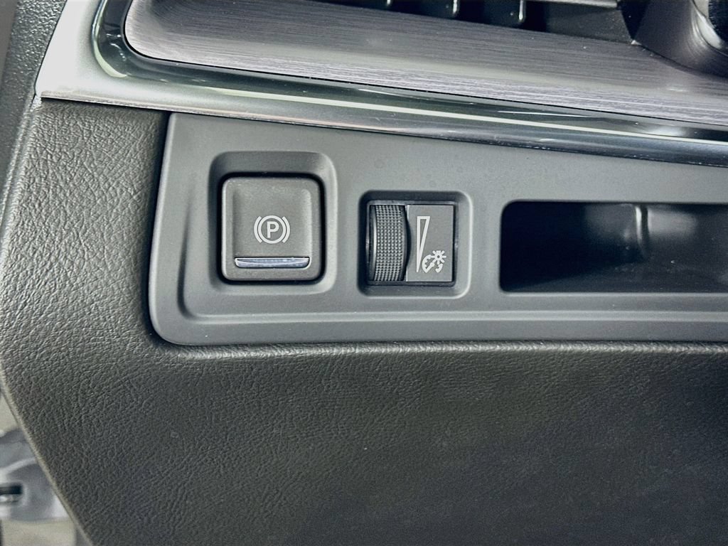 New 2026 Cadillac XT5 Luxury w/ LPO, Floor Liner Package FWD image 10