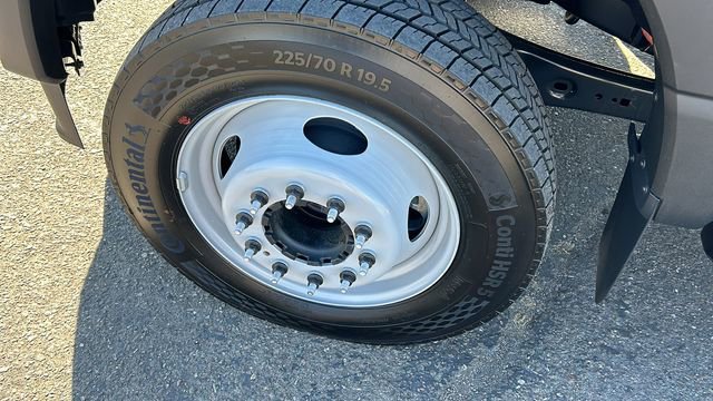 New 2025 Ford F550 2WD Regular Cab Super Duty image 11