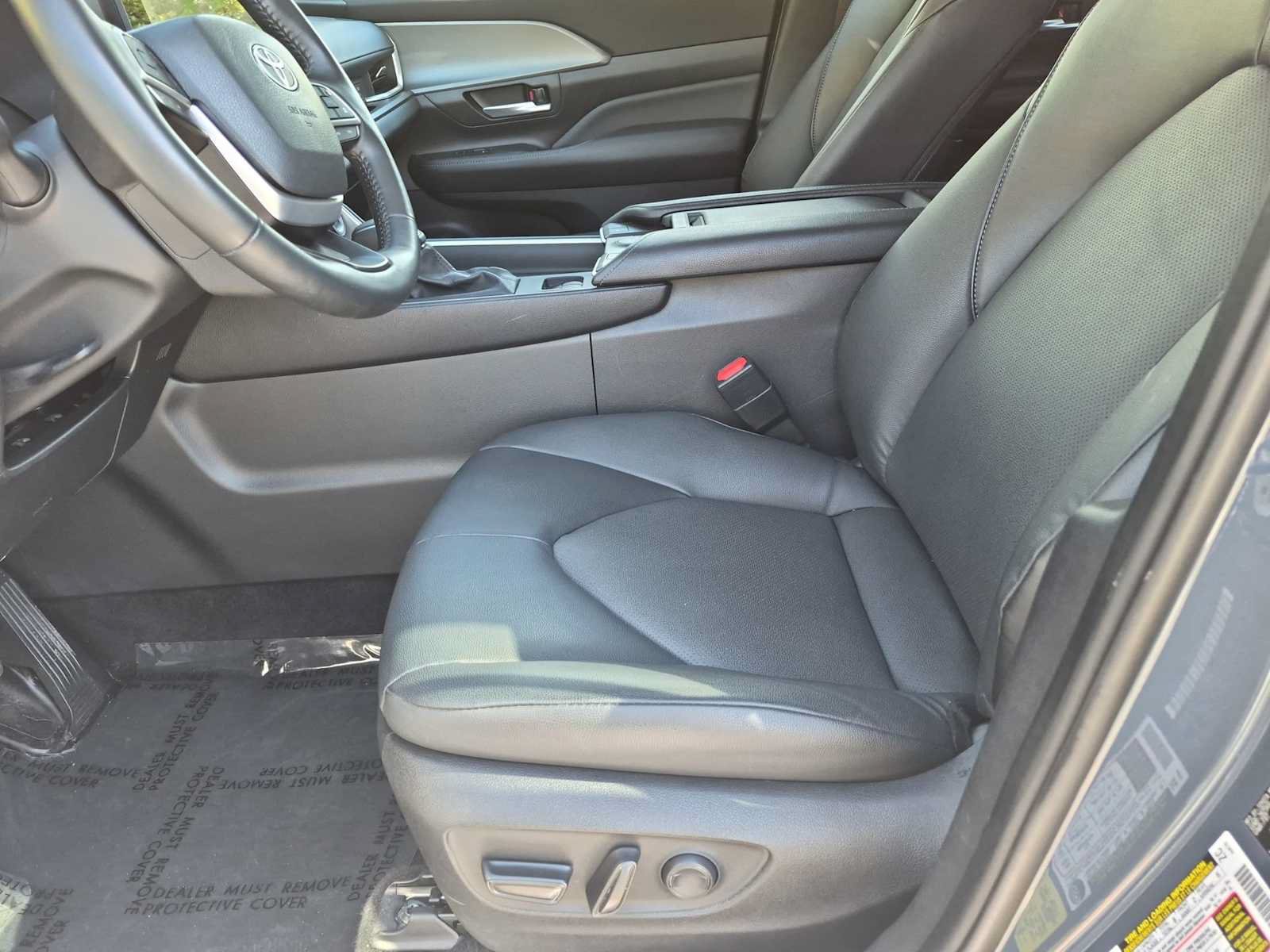 Used 2024 Toyota Grand Highlander AWD Hybrid image 16