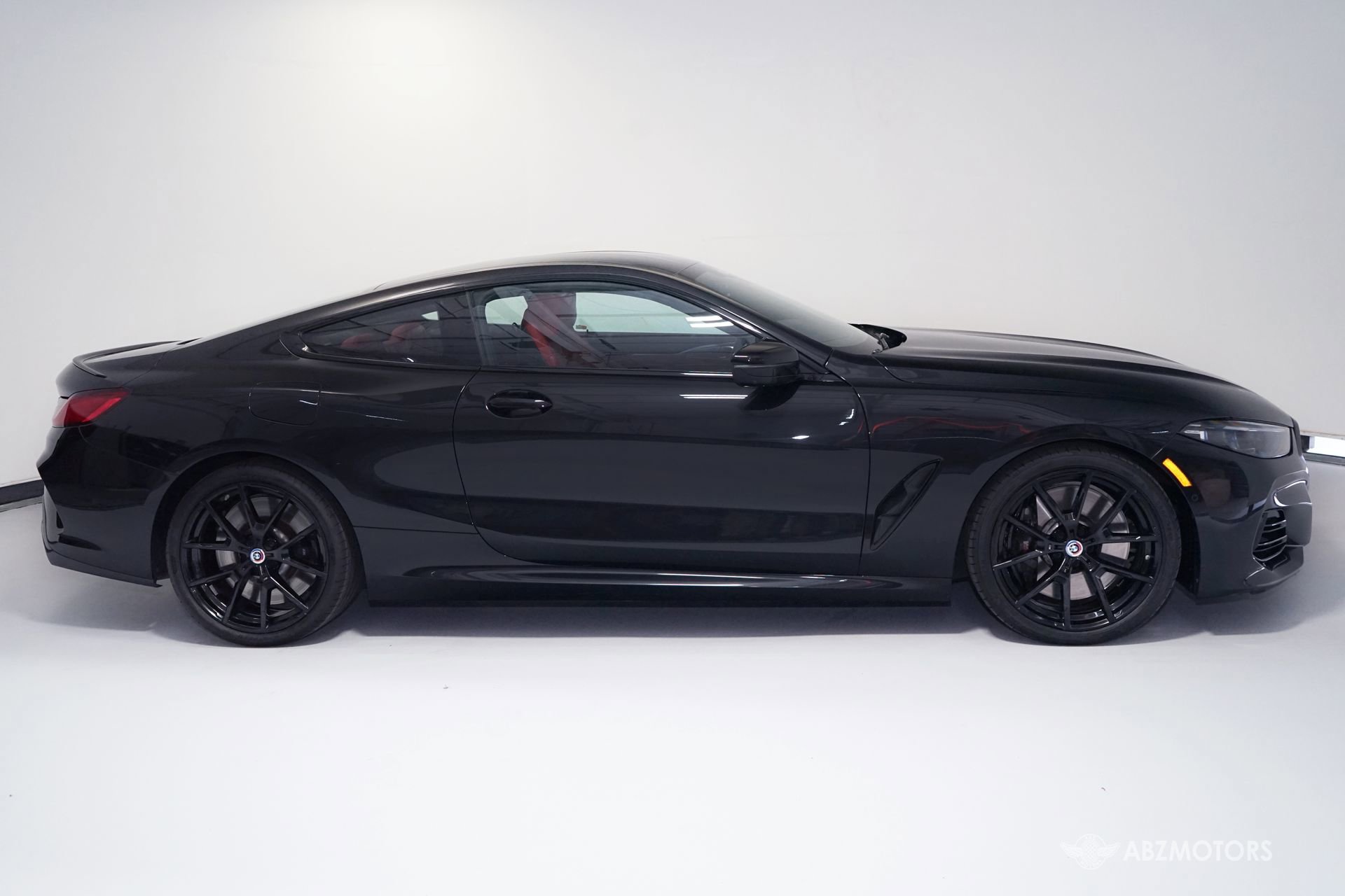 Used 2023 BMW M850i xDrive Coupe image 4