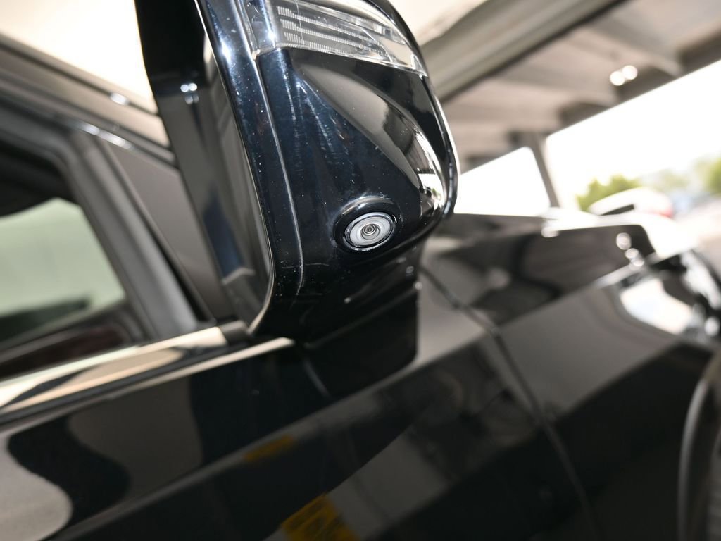 Used 2022 Chevrolet Tahoe LT w/ Luxury Package image 55