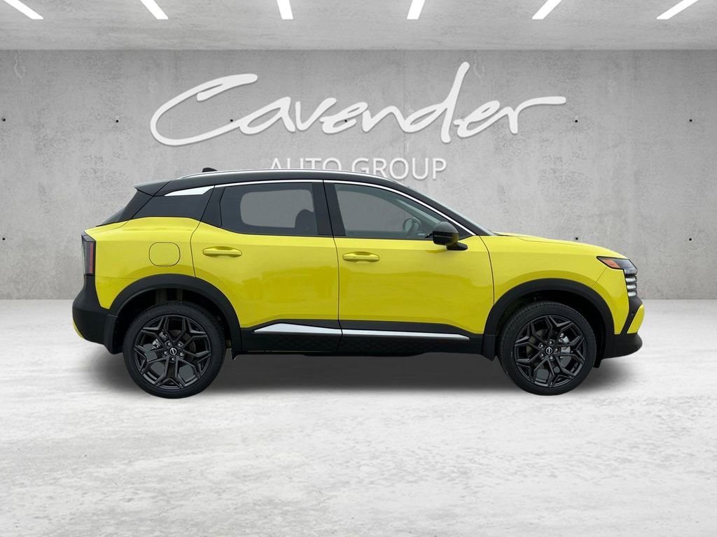 New 2026 Nissan Kicks SR FWD image 17