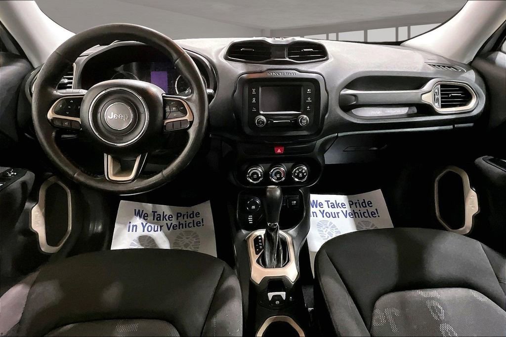Used 2016 Jeep Renegade Latitude AWD/4WD image 16