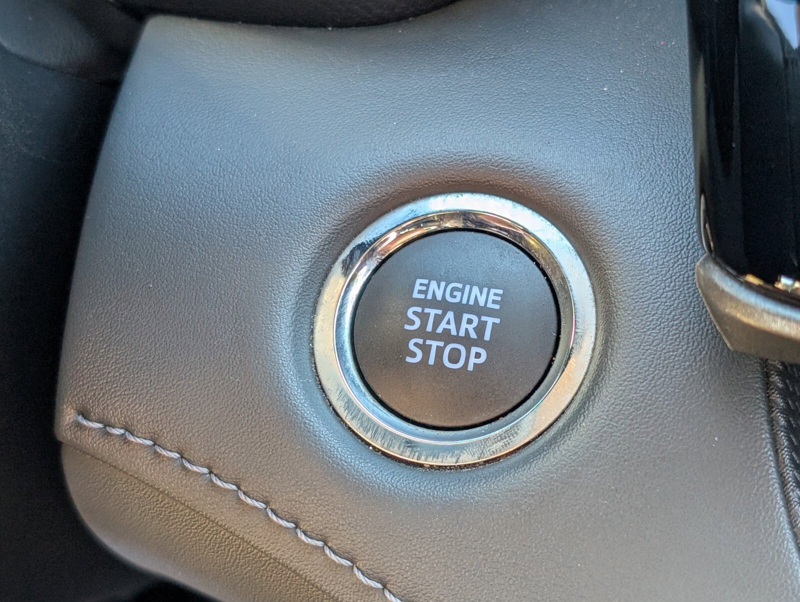 Used 2022 Toyota Highlander LE image 26