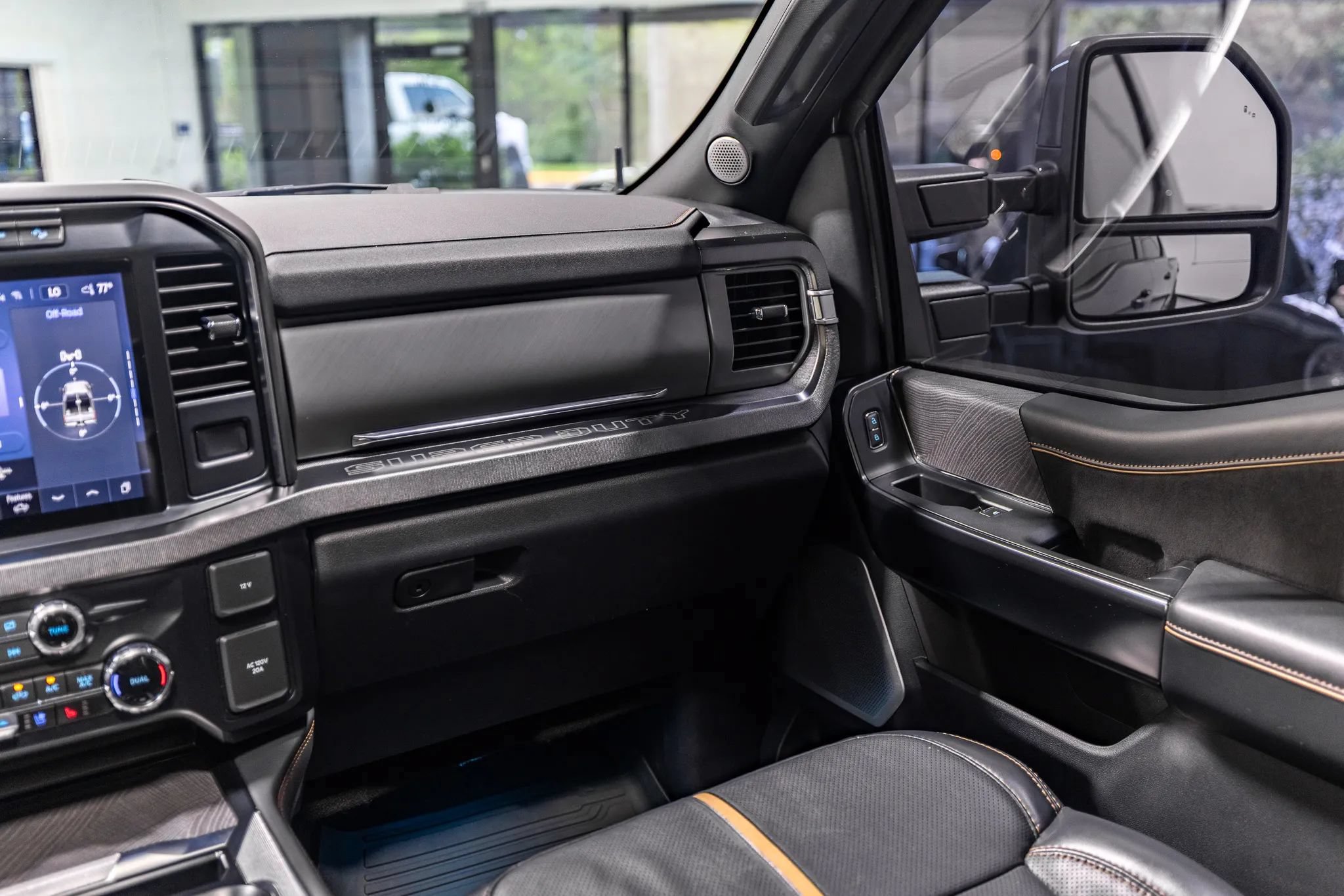 Used 2024 Ford F250 Platinum AWD/4WD image 45