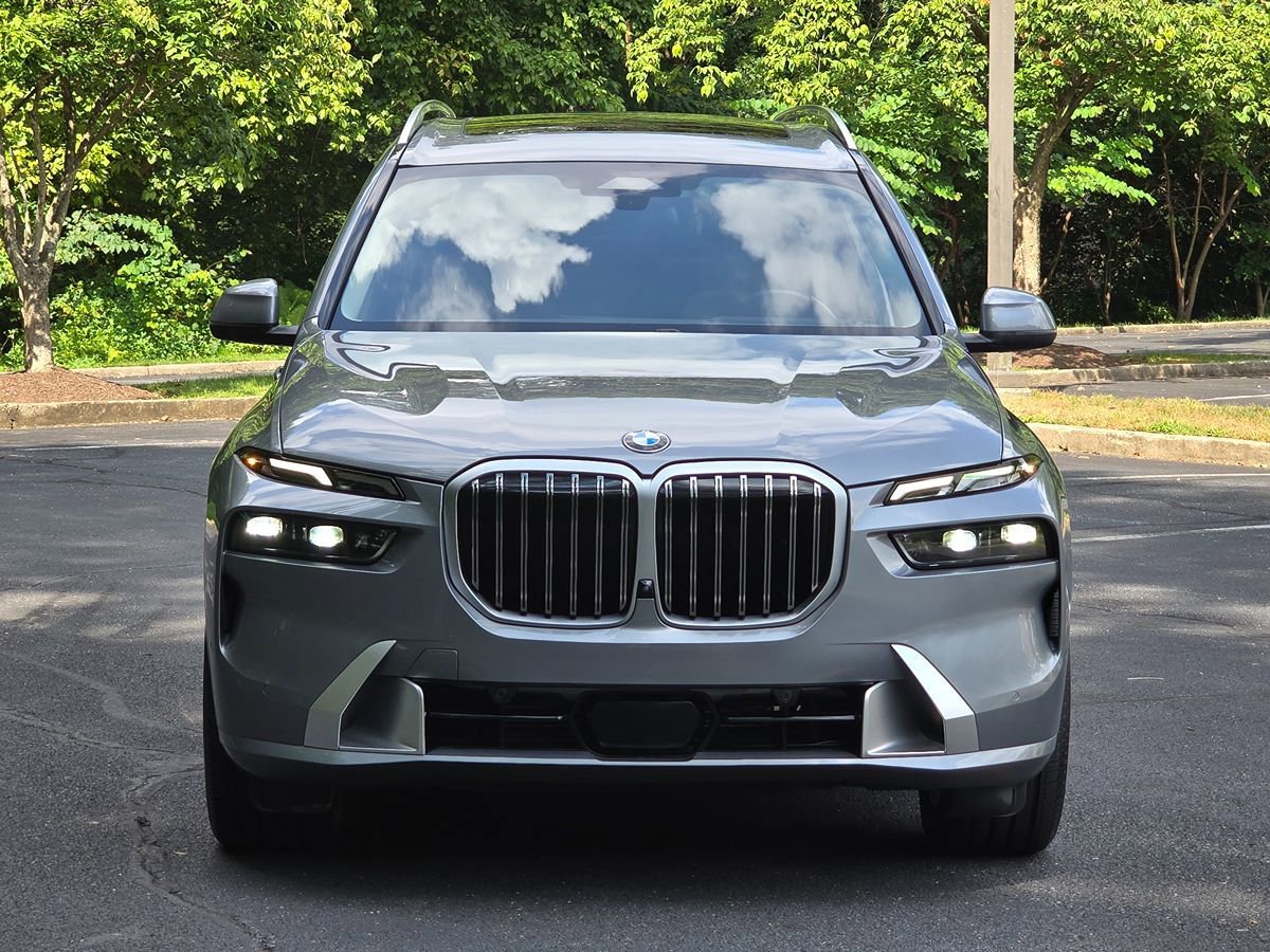 Used 2025 BMW X7 xDrive40i image 9