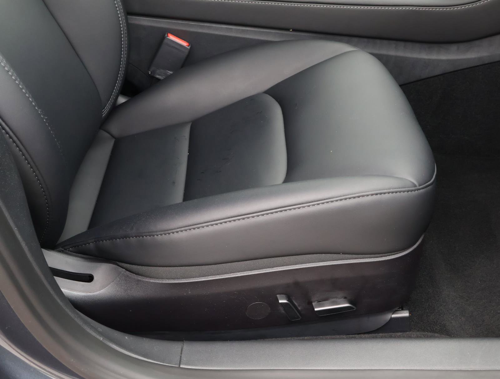 Used 2023 Tesla Model 3 Standard Range RWD image 16