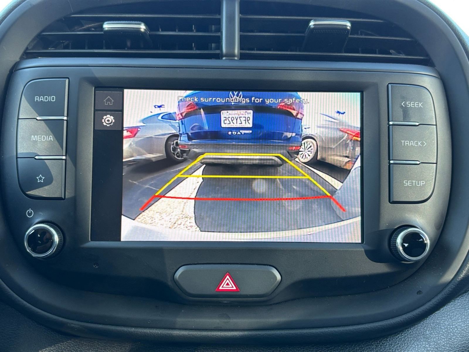 Used 2025 Kia Soul LX w/ LX Technology Package FWD image 22