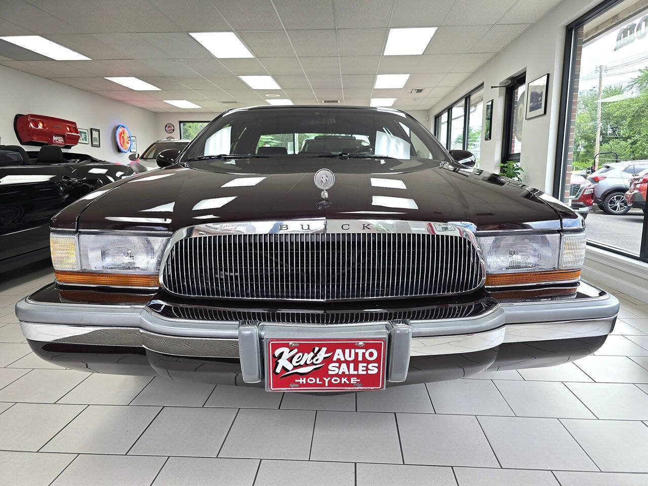 Used 1996 Buick Roadmaster Sedan RWD image 6