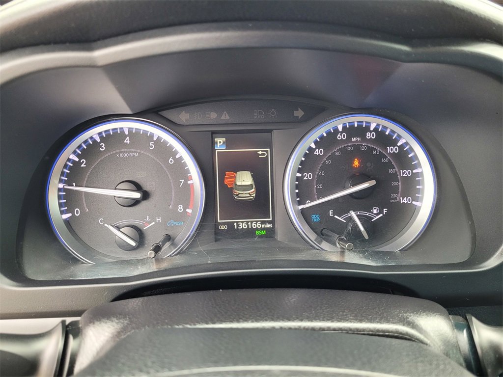 Used 2019 Toyota Highlander XLE image 24