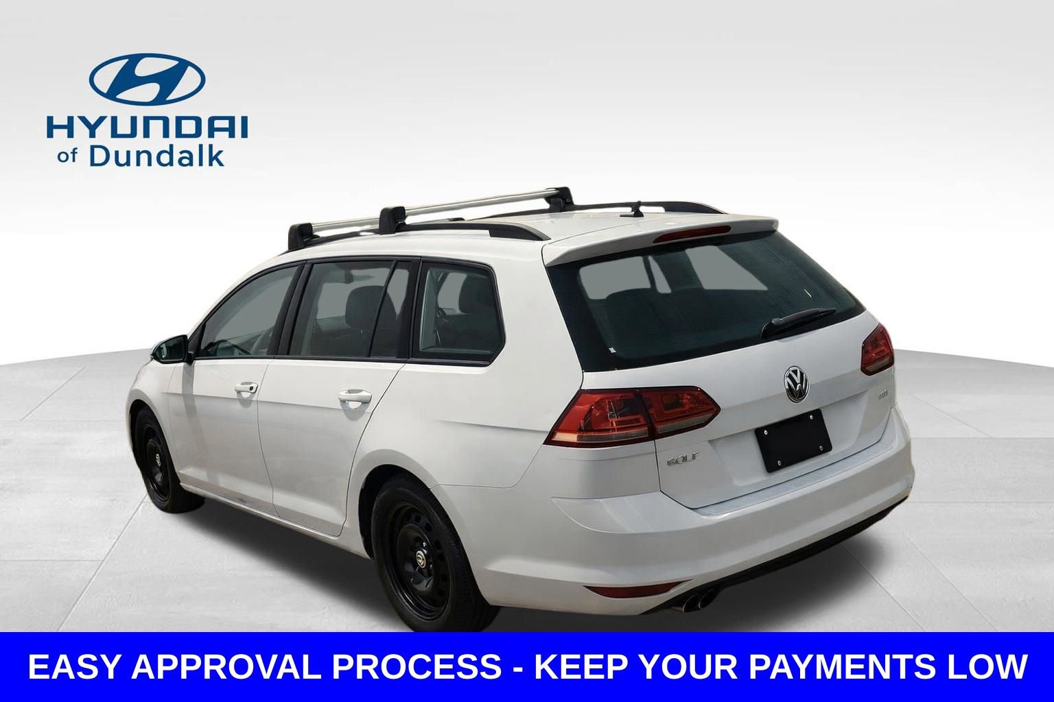 Used 2017 Volkswagen Golf S image 5