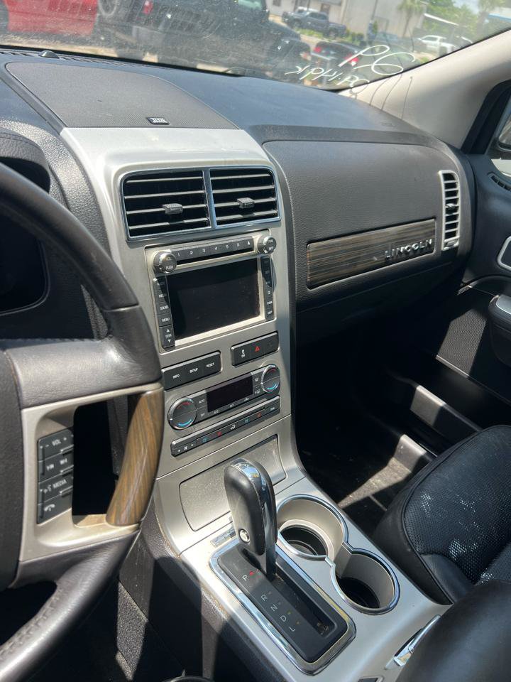 Used 2009 Lincoln MKX 2WD image 11
