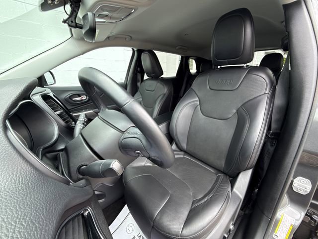 Used 2019 Jeep Cherokee Limited AWD/4WD image 23