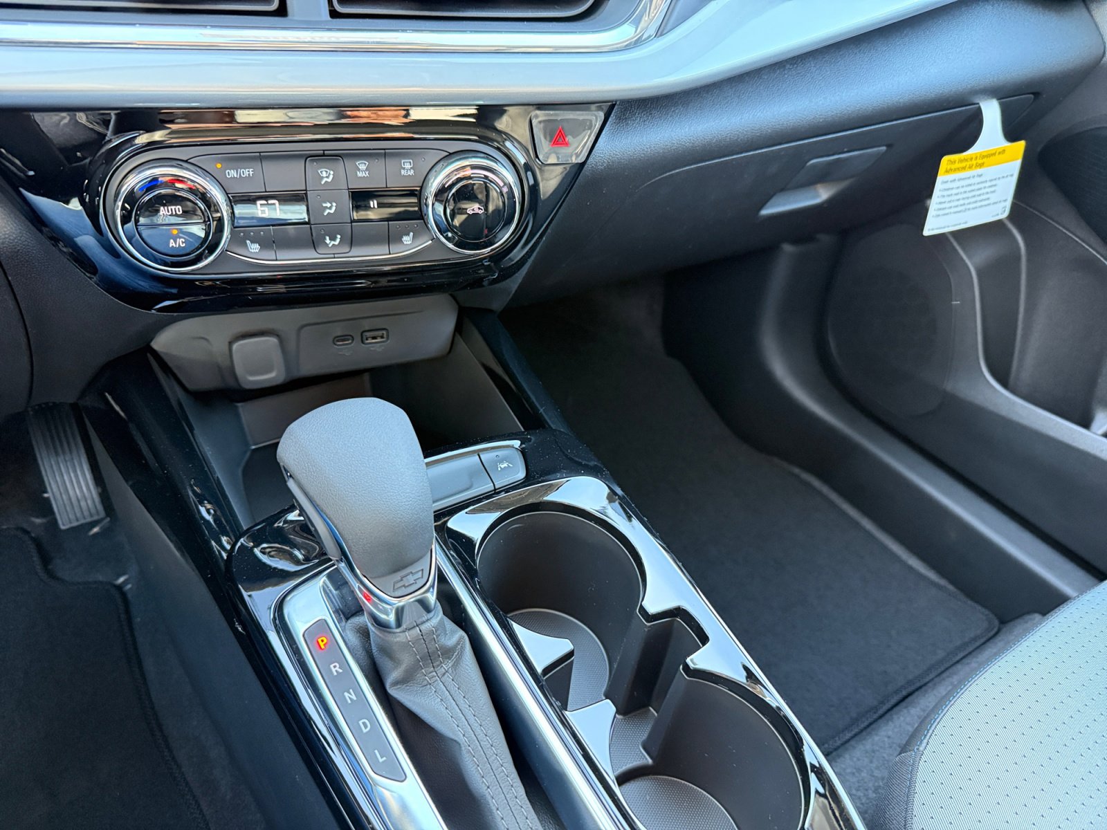 New 2026 Chevrolet Trax LT w/ Midnight Edition image 13