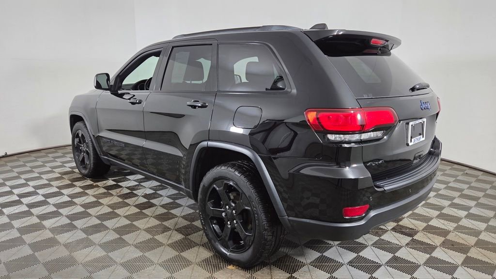 Used 2020 Jeep Grand Cherokee Laredo AWD/4WD image 7