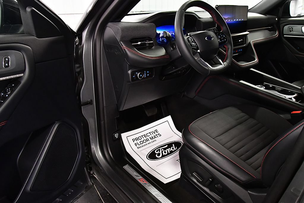 Used 2026 Ford Explorer ST-Line AWD/4WD image 15