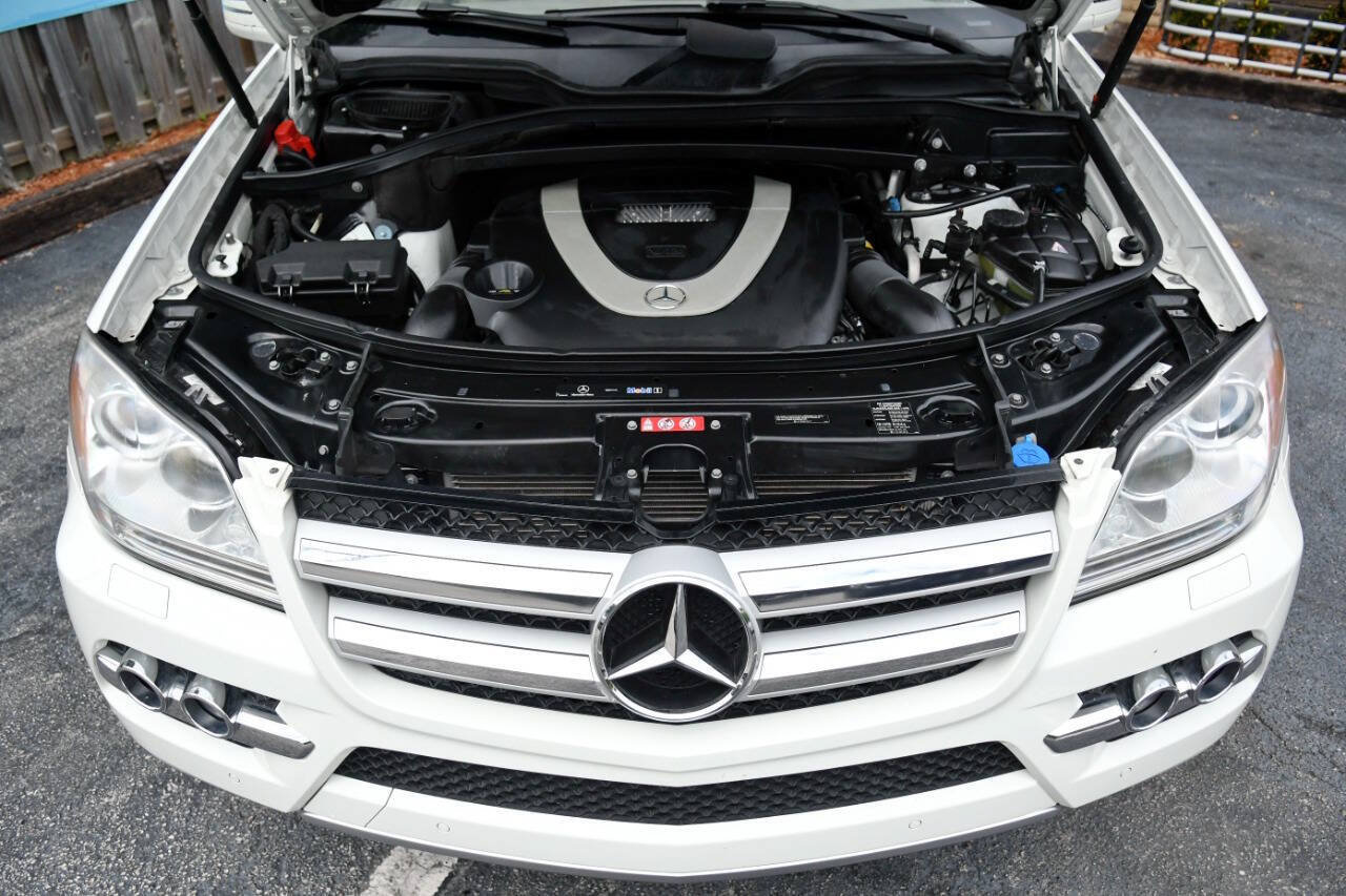 Used 2011 Mercedes-Benz GL 450 4MATIC image 21