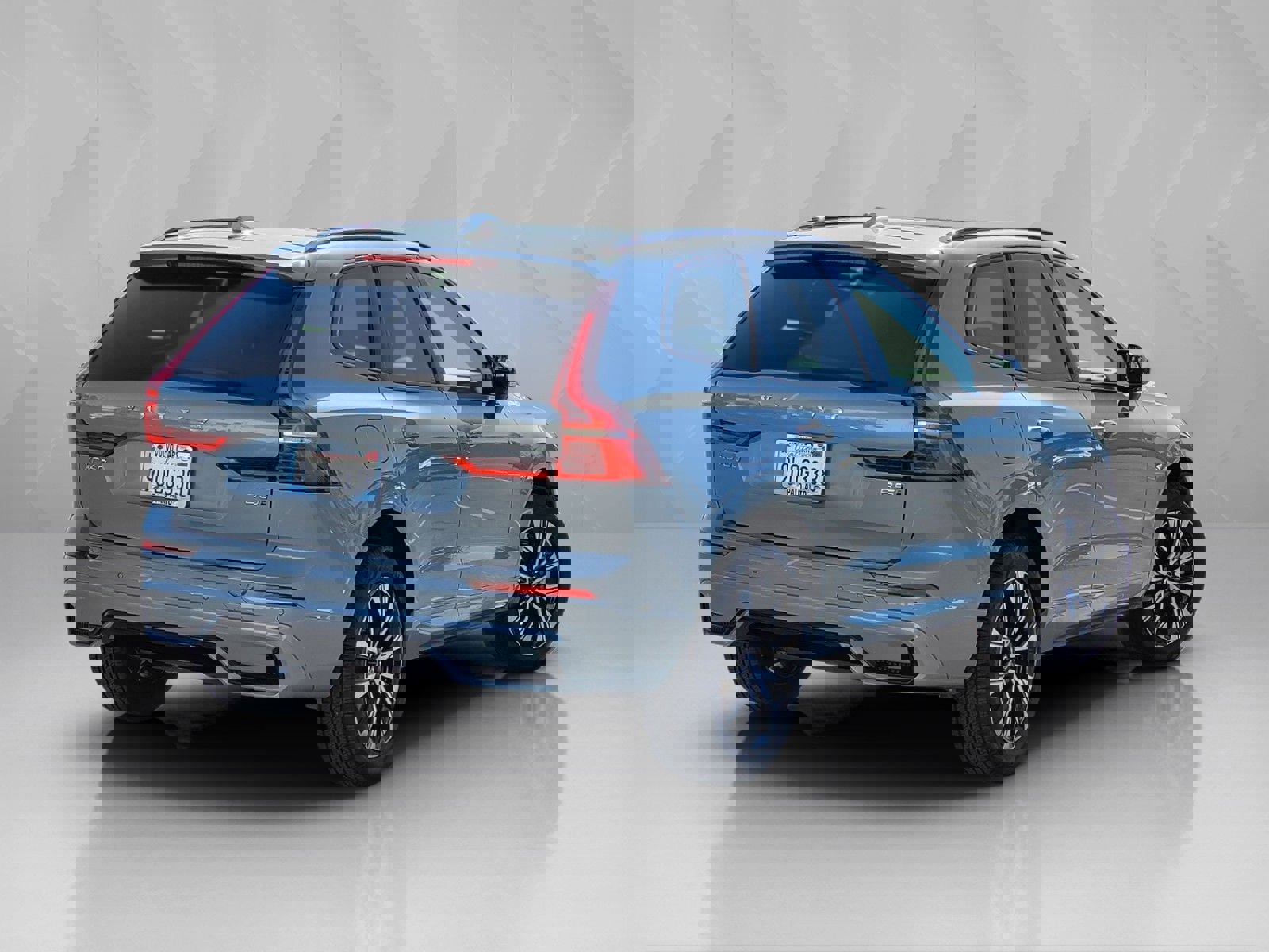 Certified 2025 Volvo XC60 B5 Core w/ Protection Package Premier image 6