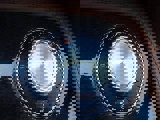 Used 2024 INFINITI QX80 Sensory image 29