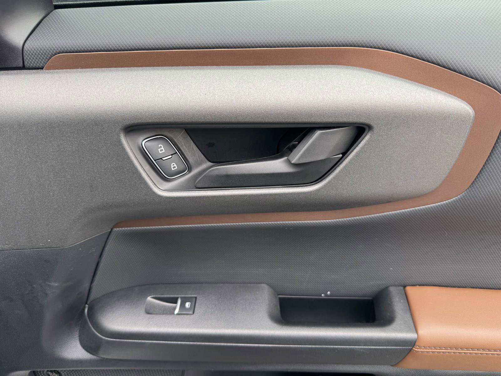 Used 2025 Ford Bronco Sport Outer Banks w/ Outer Banks Tech Package+ image 38