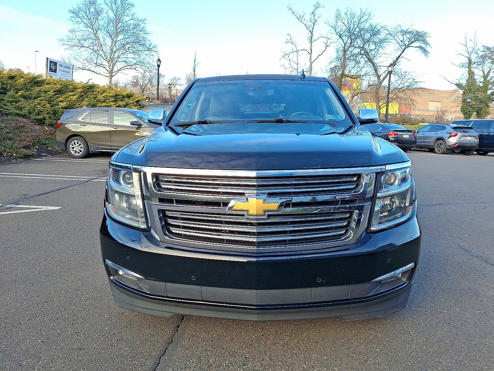 Used 2015 Chevrolet Suburban LTZ image 2