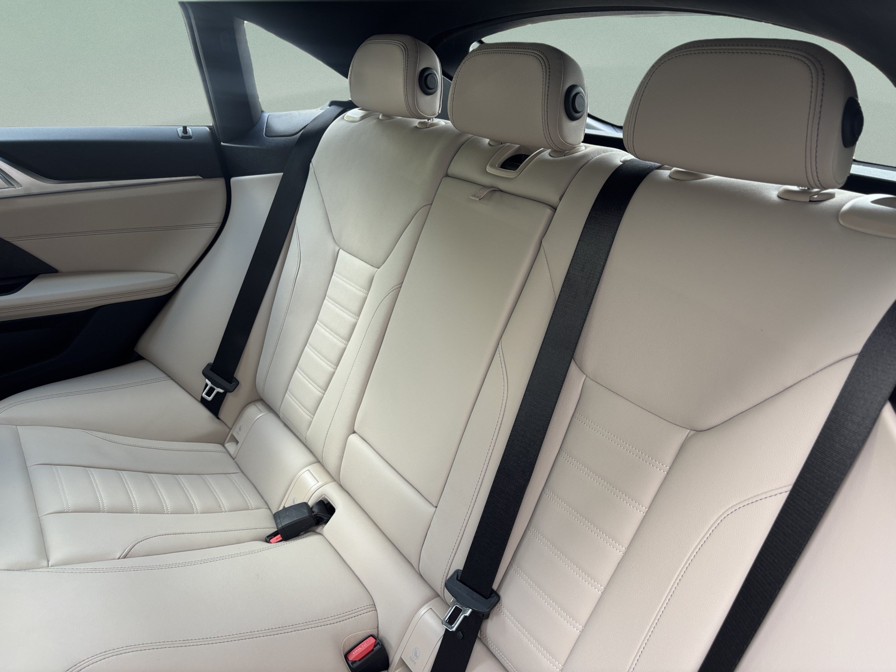 Used 2023 BMW i4 eDrive40 w/ M Sport Package RWD image 31
