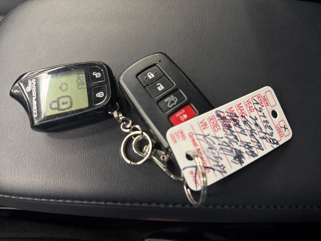 Certified 2018 Toyota RAV4 Limited image 31