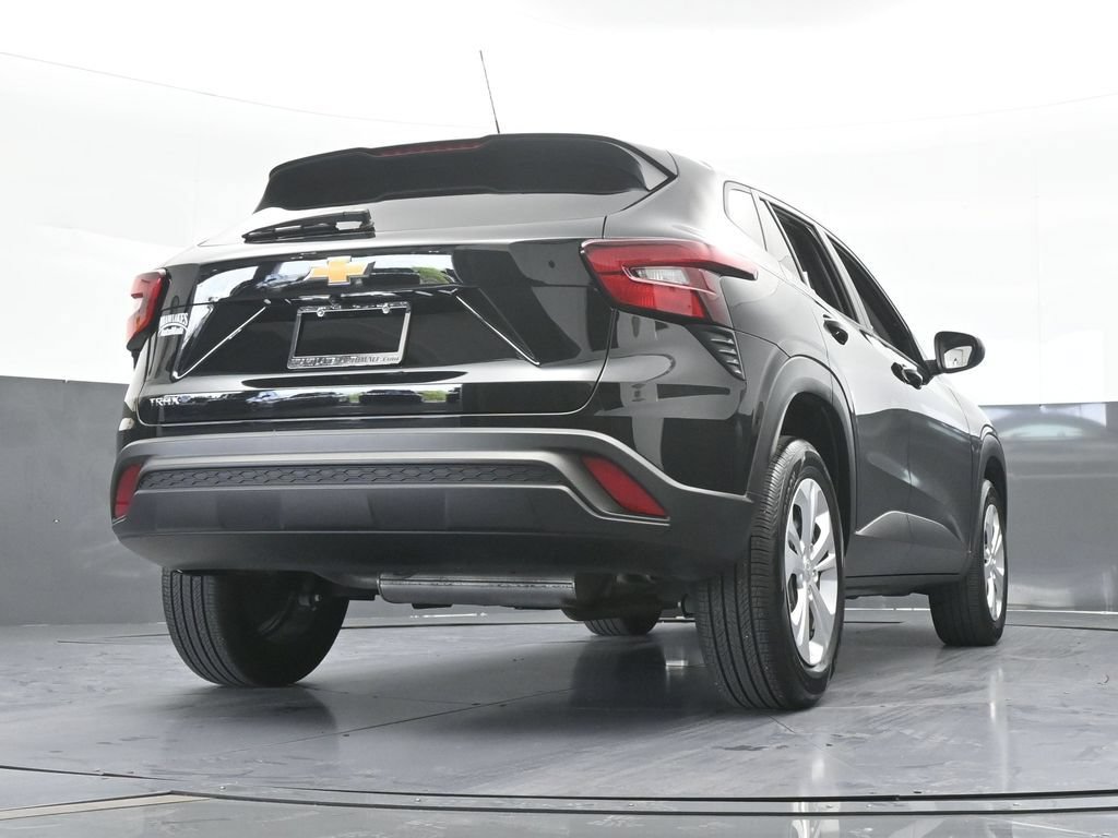 Used 2024 Chevrolet Trax LS FWD image 51