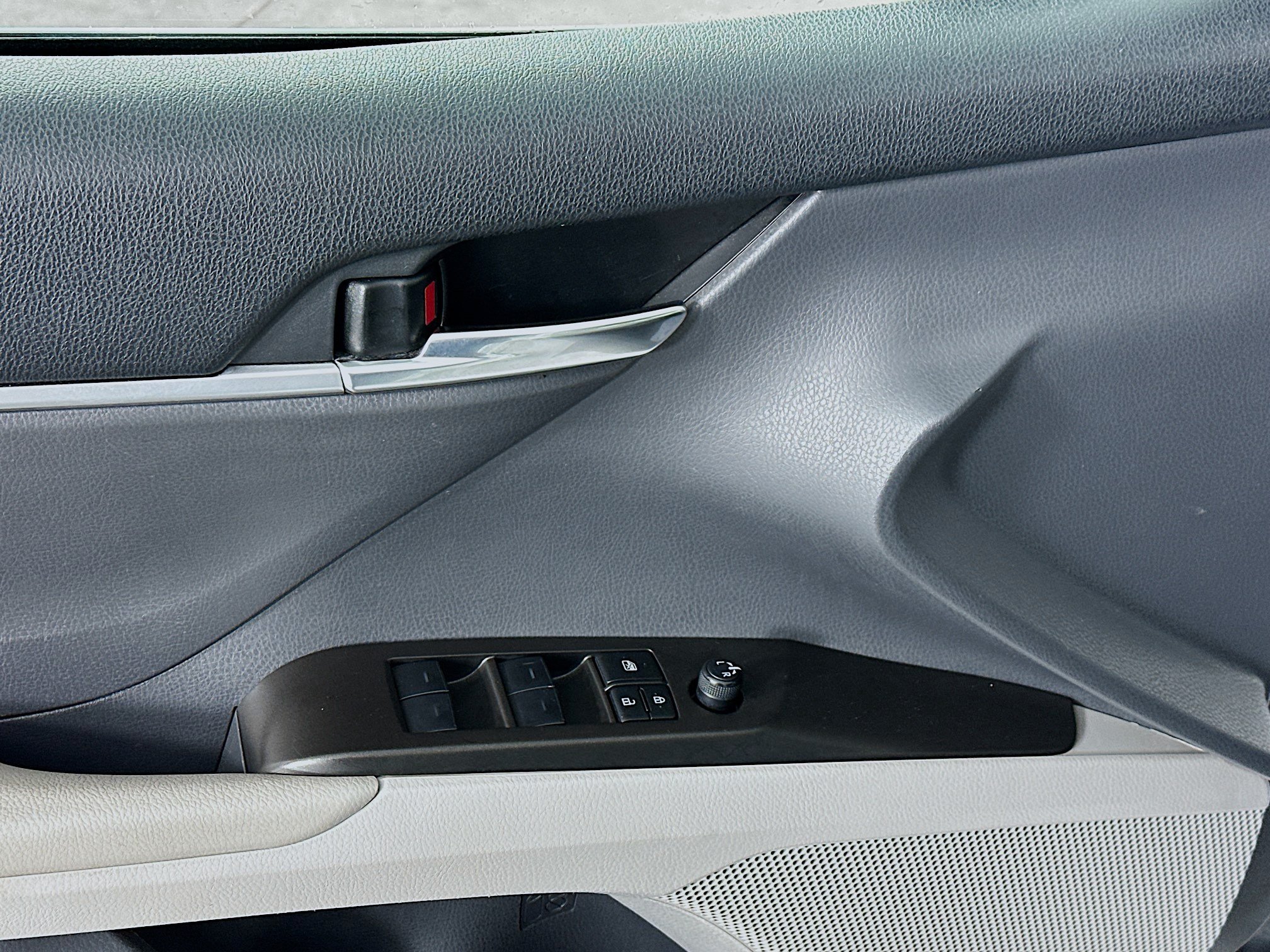 Certified 2023 Toyota Camry SE FWD image 17