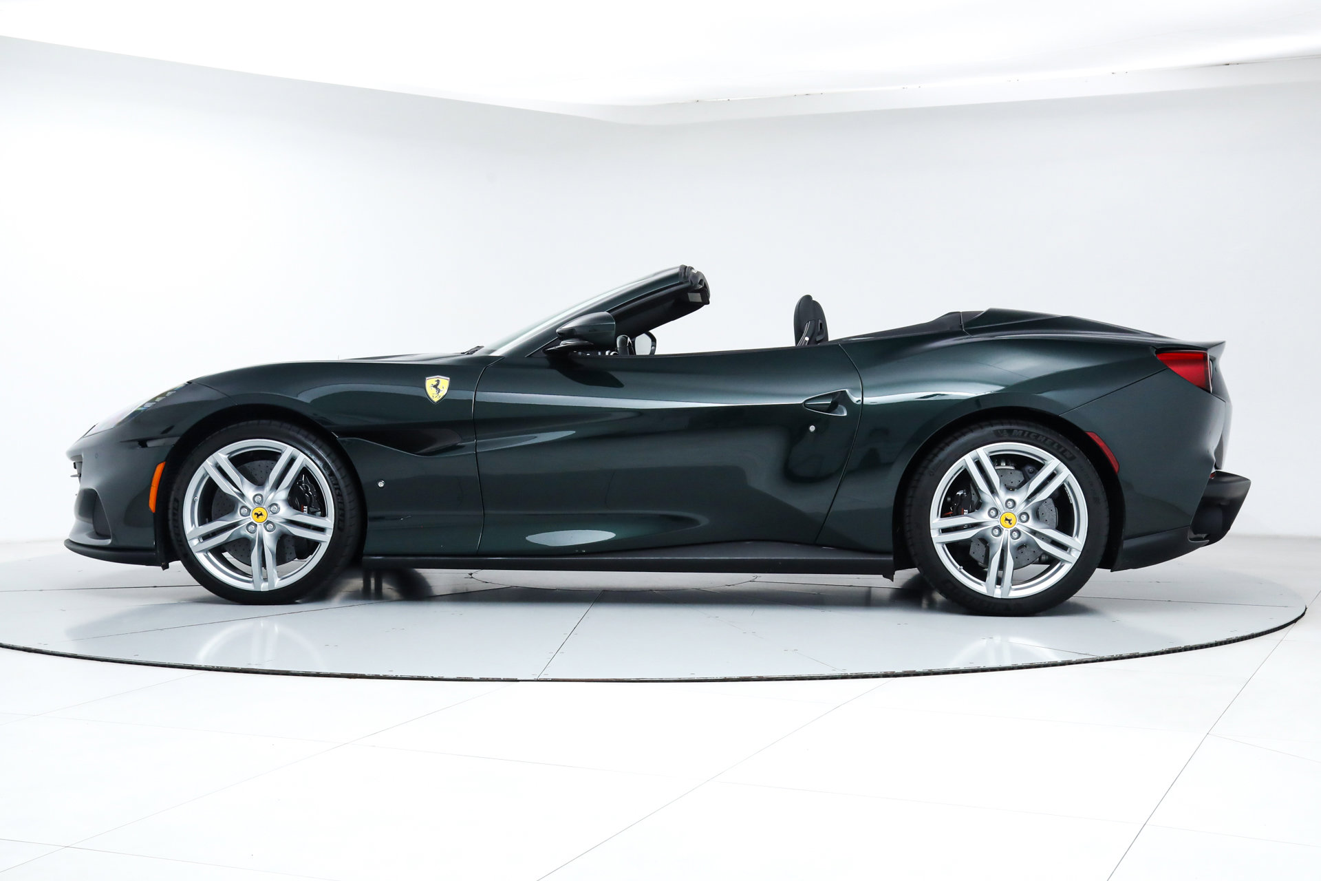 Certified 2023 Ferrari Portofino M image 4