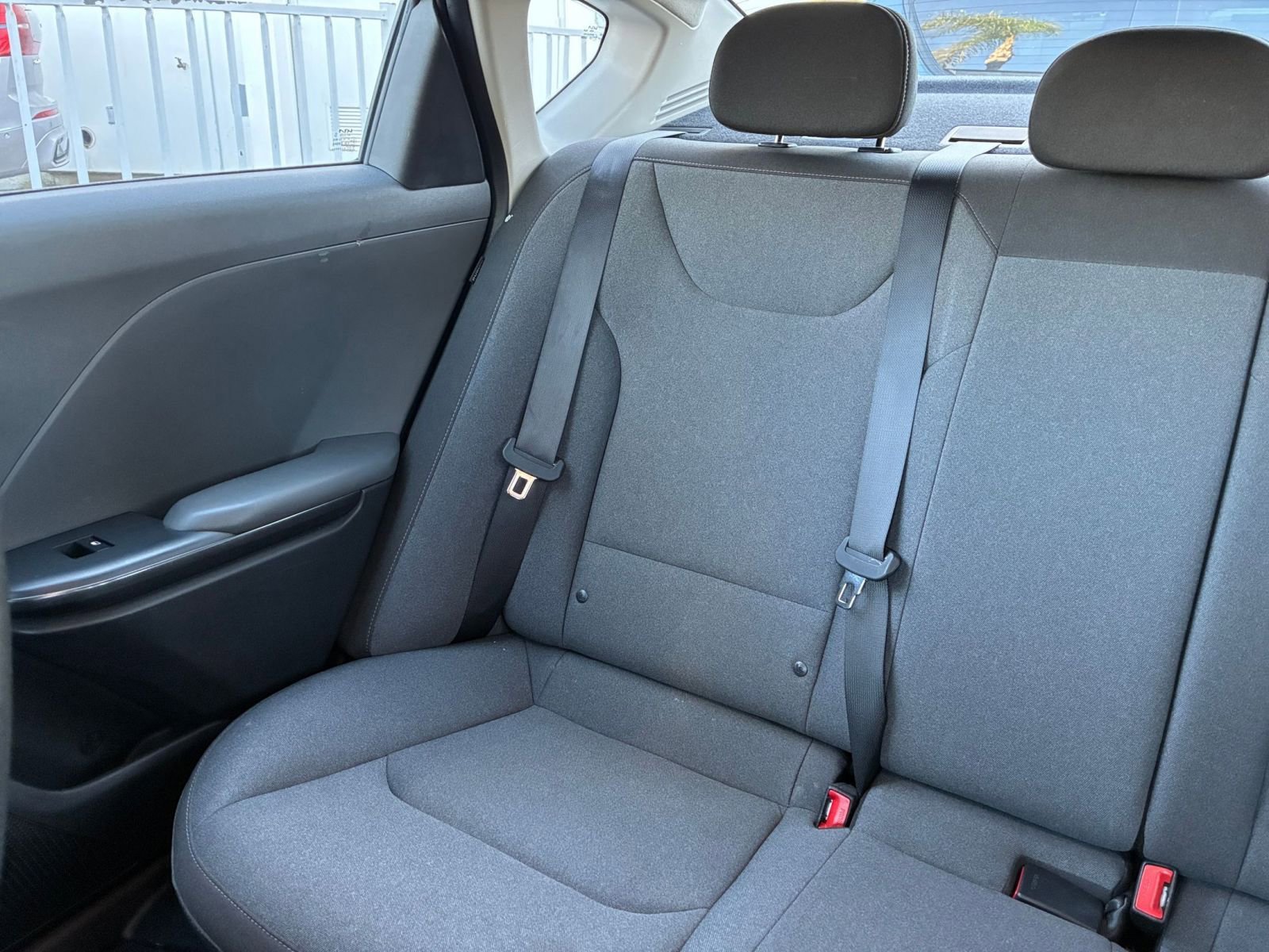 Used 2025 Kia K4 LXS image 38