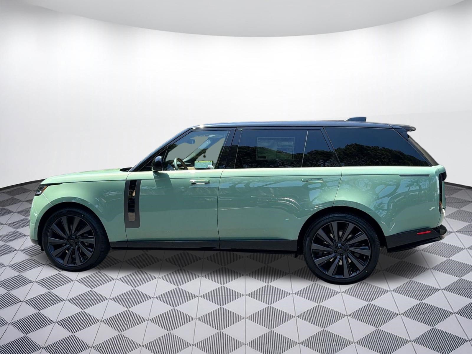 New 2026 Land Rover Range Rover SV AWD/4WD image 2