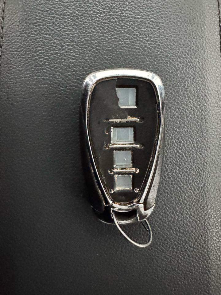 Used 2018 Chevrolet Bolt LT FWD image 36