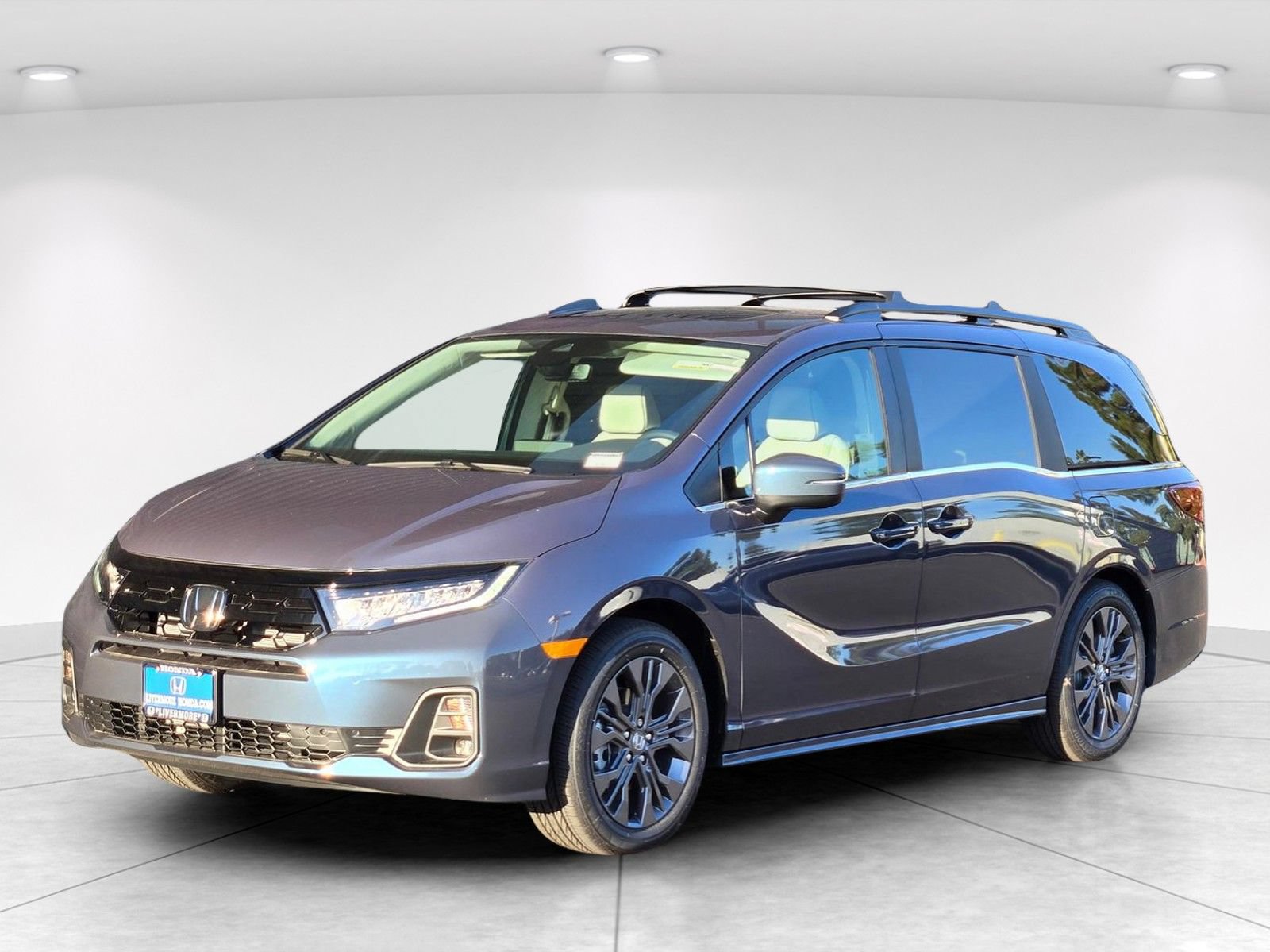 New 2026 Honda Odyssey Touring image 6
