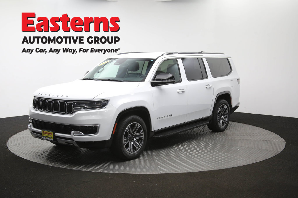 Used 2024 Jeep Wagoneer L Series II w/ Flexible Seating Group AWD/4WD image 64