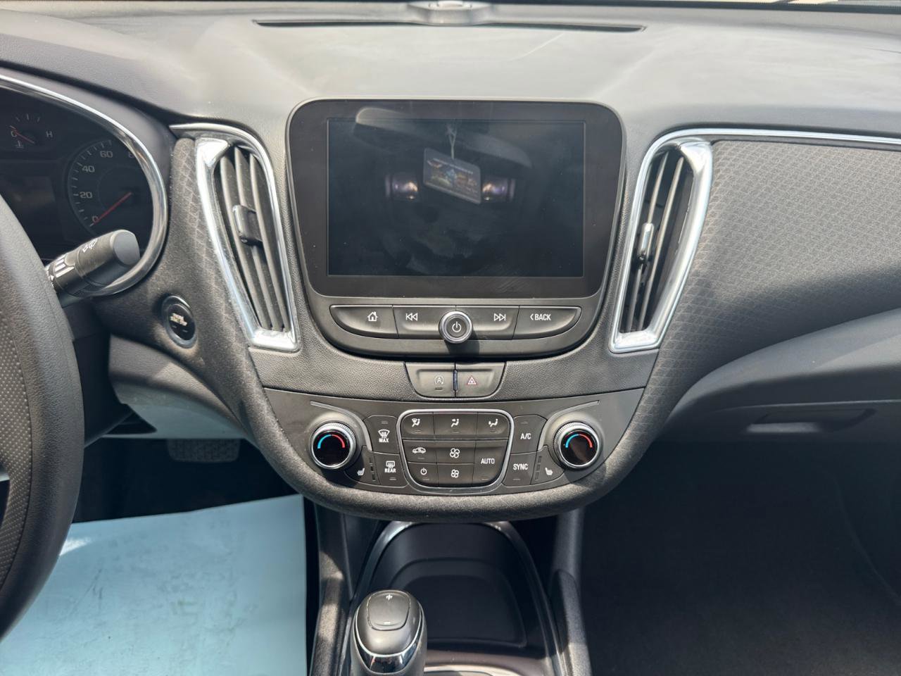 Used 2020 Chevrolet Malibu LT FWD image 8