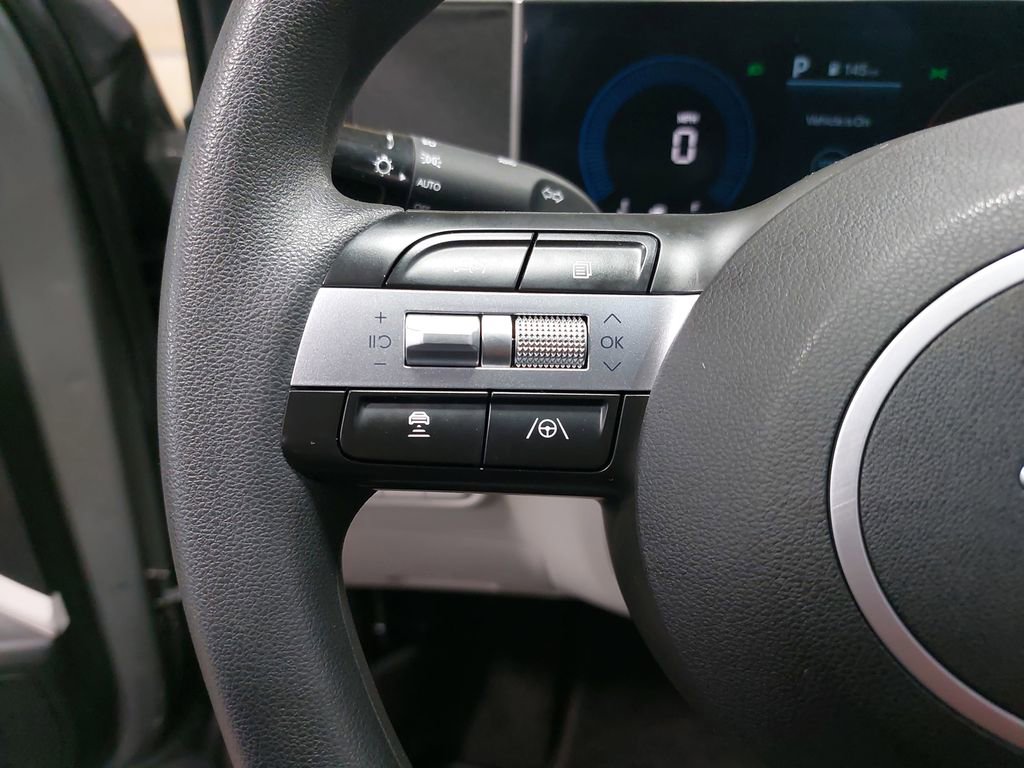 Certified 2025 Hyundai Tucson SE image 17